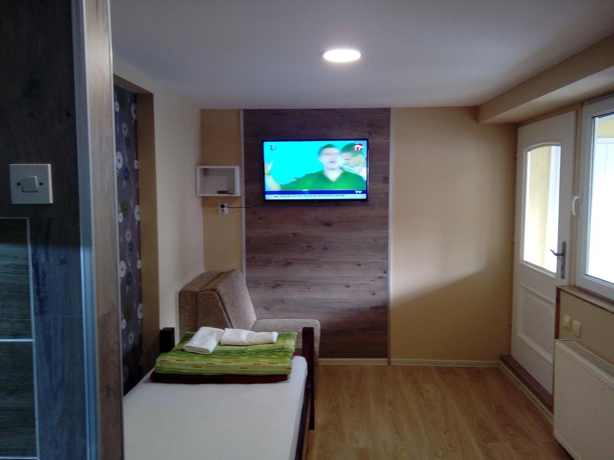 Nova Varoš Caffe Pizzeria I Apartmani Bona Fides Nm מראה חיצוני תמונה